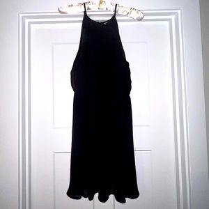 Like new. Semi-formal black dress. Size Small